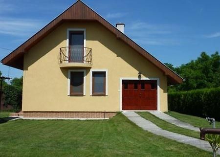 Apartman Foldes Tibor Villa Veľký Meder Esterno foto